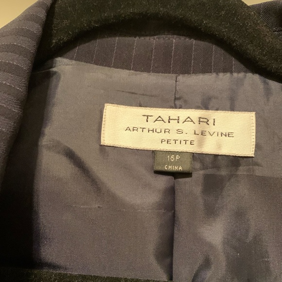 NEW Tahari Suit Jacket - Picture 3 of 6